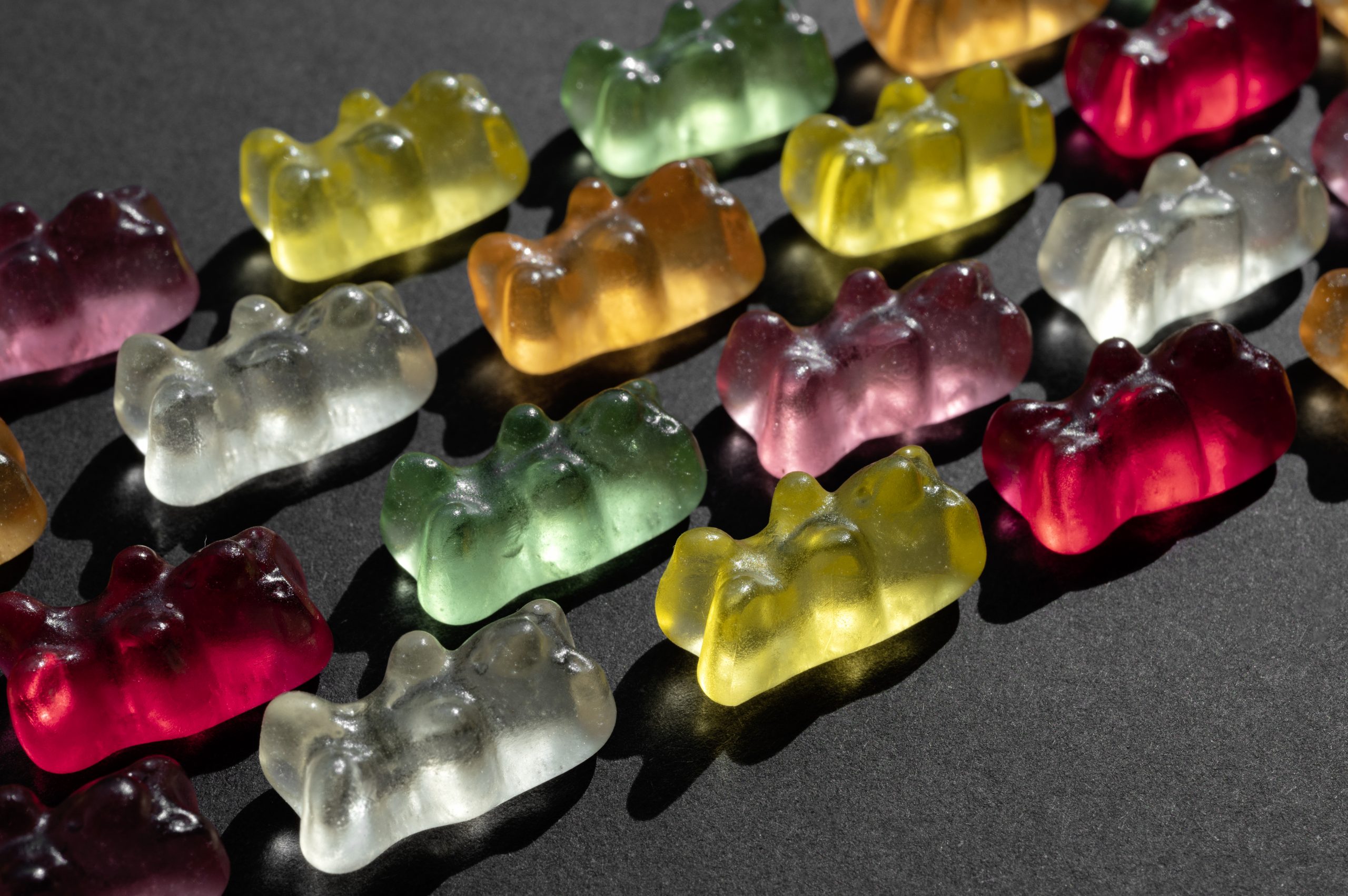 محصولات ما assortment delicious gummy bears